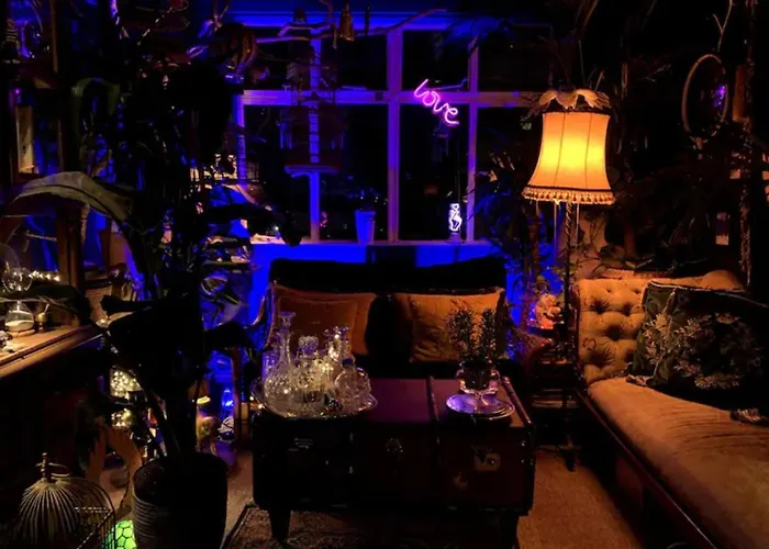 Magical Wizardry Flat In Central London